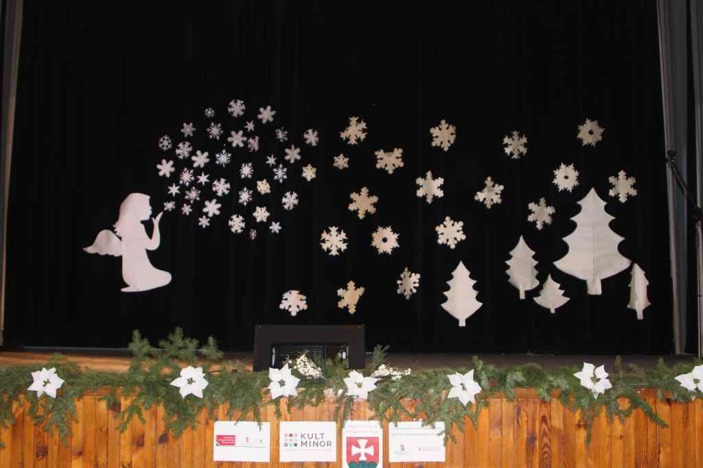 Fotogaléria 2018.12.1. - Premiéra nového programu - Karácsonyváró (Realizované s finančnou podporou Fondu na podporu kultúry národnostných menšín Megvalósult a Bethlen Gábor Alapkezelő jóvoltából) (133) 2018.12.1. - Premiéra nového programu - Karácsonyváró (Realizované s finančnou podporou Fondu na podporu kultúry národnostných menšín Megvalósult a Bethlen Gábor Alapkezelő jóvoltából)